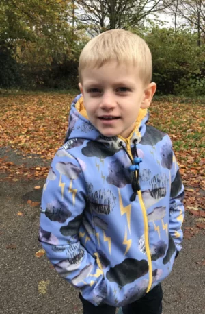 Manteau enfant mixte doublé avec col et poches, coupe droite – patron manteau enfant mixte Kognac.